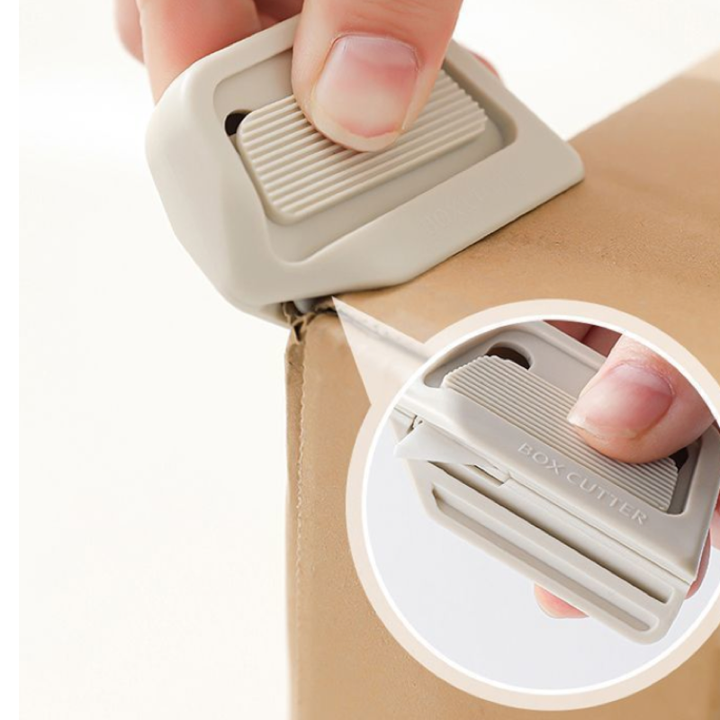 Magnetic portable box opener, plastic blades, automatic blade retraction, 5-pack